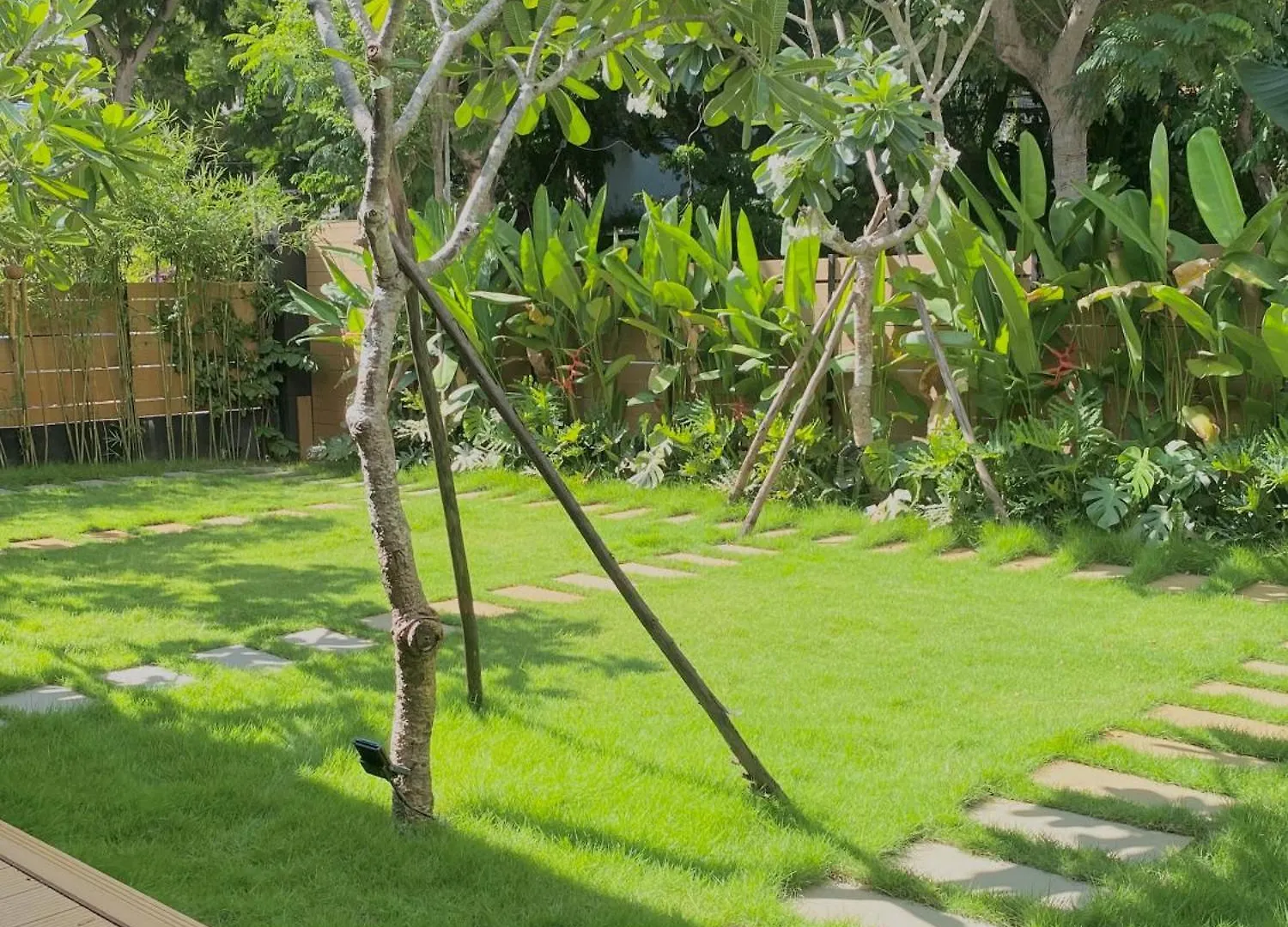 Holiday home Elambo Space - Khong Gian Nghỉ DuõNg San VuòN GàN BiẻN Da Nang